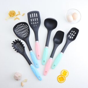 Nylon kitchen utensil set with colorful handle SR-NK0005